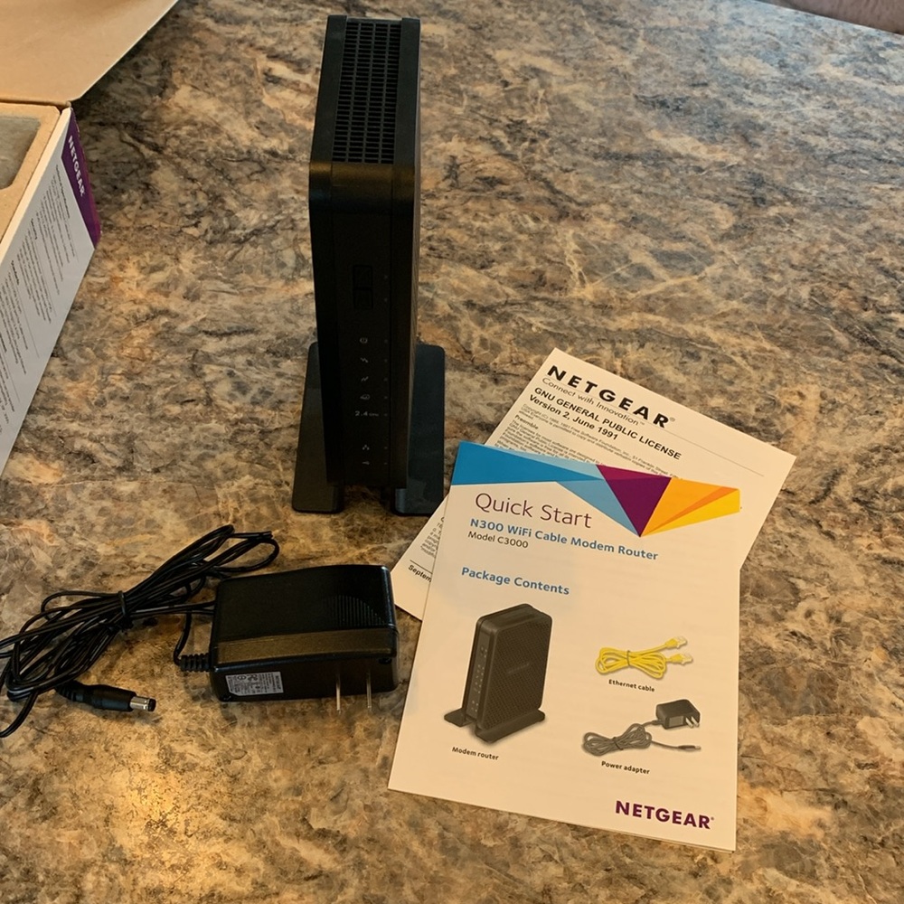 NETGEAR N300 WiFi Cable Modem Router - Picture 2 of 11